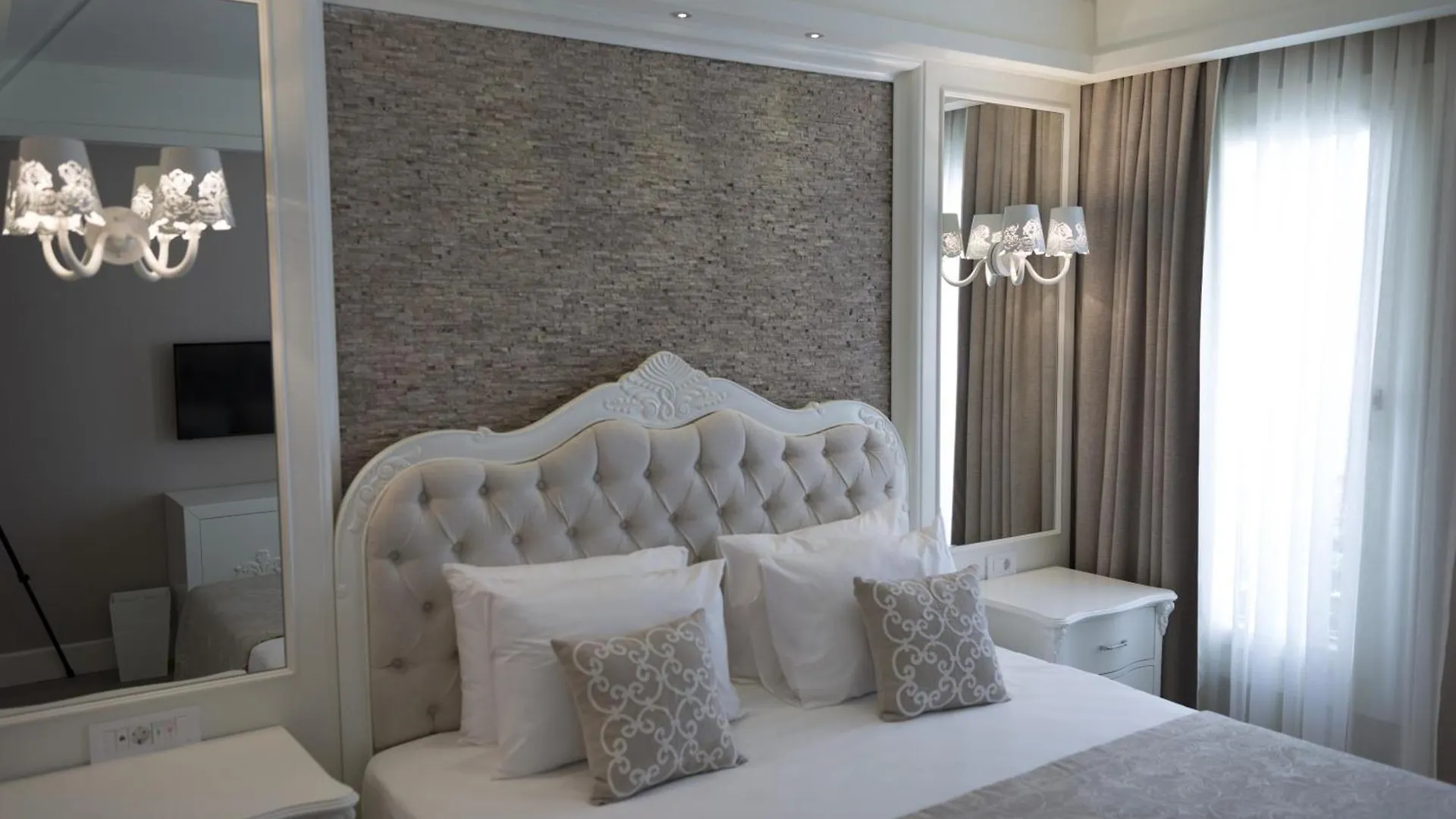 Ena Boutique Hotel & Residences Bodrum 4*,